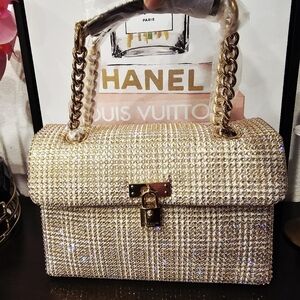 Kurt Geiger Large London Brixton Lock Shoulder Bag.